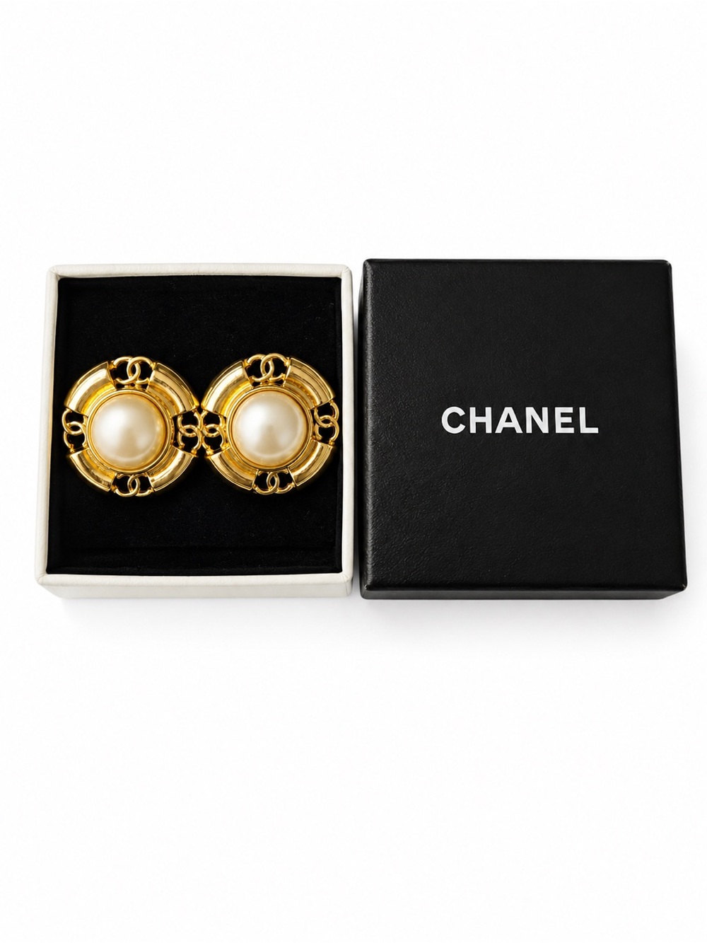 Authentic Vintage CHANEL CC Faux Pearl Clip-On Earrings Gold Tone